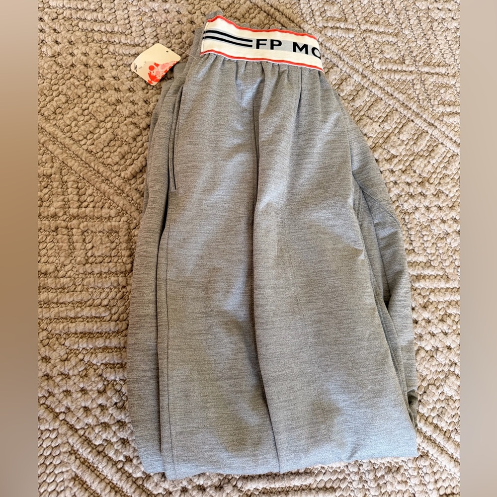 NWT Free People Movement Jumpstart Joggers in Heather grey - Picture 13 of 14